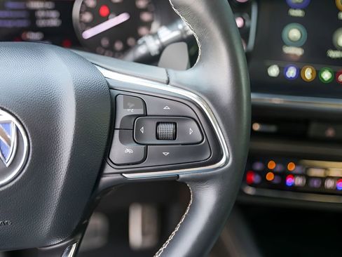 Used 2022 Buick Envision Essence w/ Sport Touring Package image 15