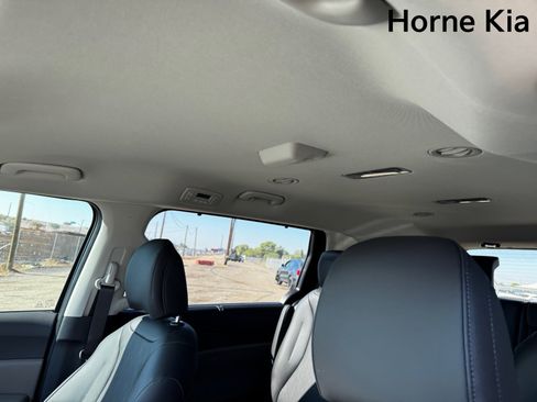 New 2026 Kia Carnival EX image 19
