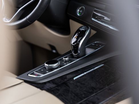 Used 2023 Cadillac Escalade Premium Luxury image 29