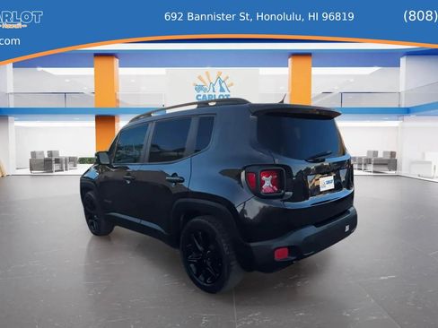 Used 2017 Jeep Renegade Altitude FWD image 11