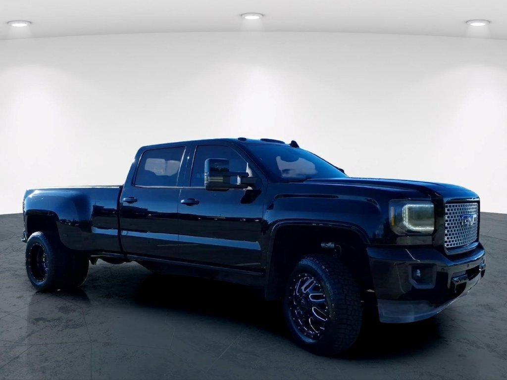 Used 2016 GMC Sierra 3500 Denali w/ Duramax Plus Package AWD/4WD image 4