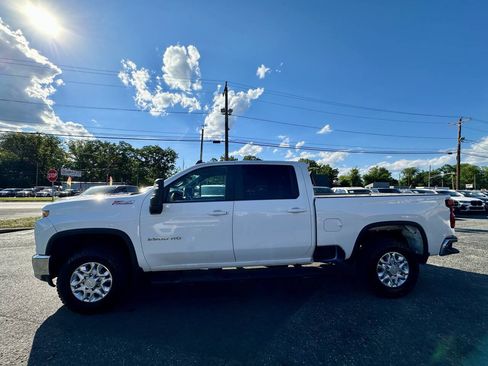 Used 2020 Chevrolet Silverado 2500 LT w/ Z71 Off-Road Package AWD/4WD image 4