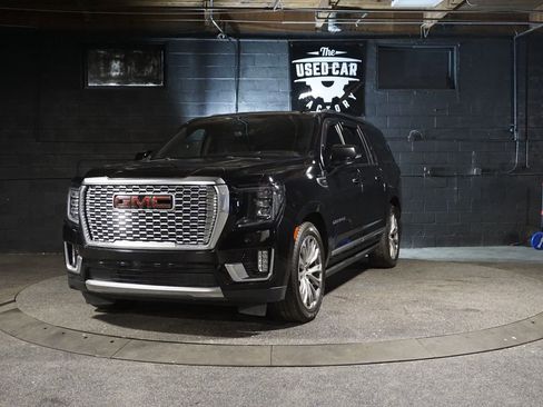 Used 2021 GMC Yukon XL Denali w/ Denali Ultimate Package image 1