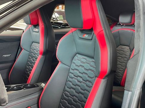 Used 2023 Audi RS e-tron GT image 8