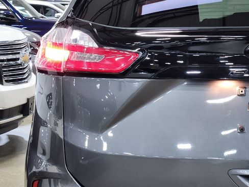 Used 2024 Ford Edge SE w/ Black Appearance Package image 20