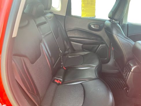 Used 2020 Jeep Compass Trailhawk AWD/4WD image 19