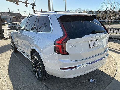 New 2026 Volvo XC90 T8 Plus w/ Protection Package Premier AWD/4WD image 10