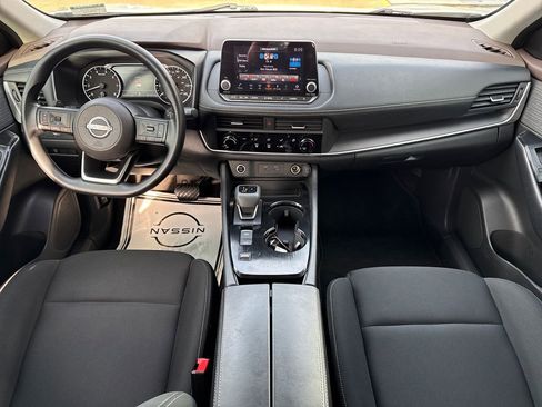 Used 2023 Nissan Rogue S image 12