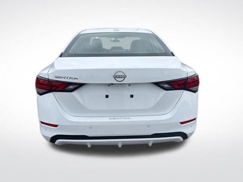 Used 2025 Nissan Sentra SV image 4