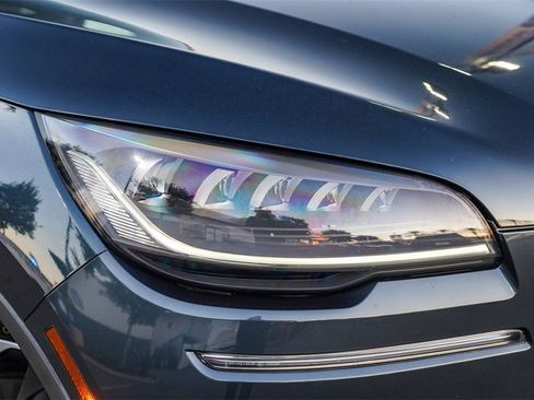 Certified 2023 Lincoln Aviator Reserve w/ Equipment Group 201A image 2