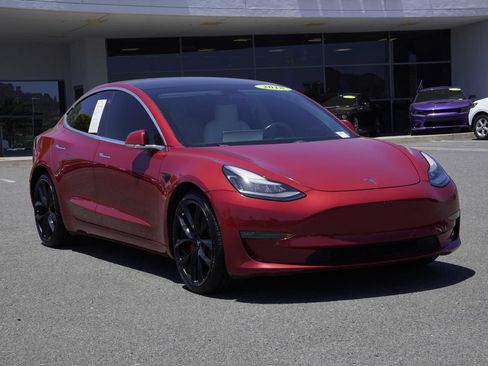 Used 2018 Tesla Model 3 Long Range AWD/4WD image 2