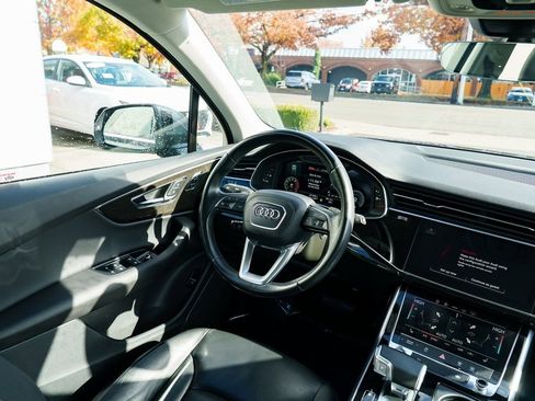 Used 2022 Audi Q7 3.0T Premium image 10