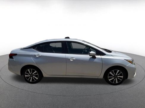 Used 2025 Nissan Versa SV FWD image 16