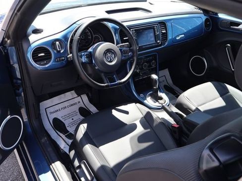 Used 2019 Volkswagen Beetle 2.0T SE FWD image 5