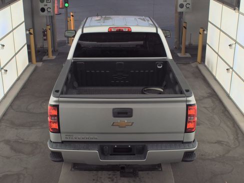 Used 2018 Chevrolet Silverado 1500 Custom w/ Custom Value Package image 7