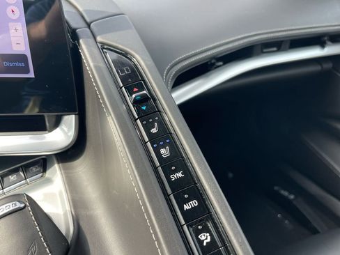 Used 2024 Chevrolet Corvette Stingray Premium Cpe w/ Z51 Performance Package image 20