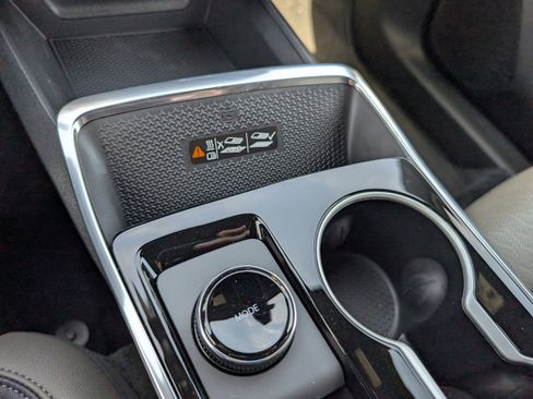 New 2026 Chevrolet Equinox LT w/ Convenience Package II image 14