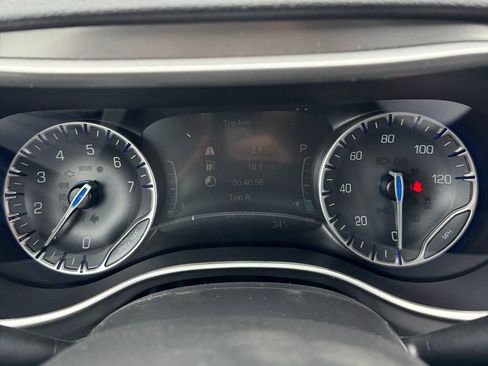 New 2026 Chrysler Pacifica Select image 21