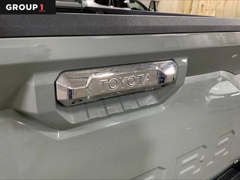 Certified 2025 Toyota Tundra Limited AWD/4WD image 31