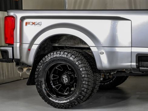 Used 2024 Ford F350 XLT AWD/4WD image 7