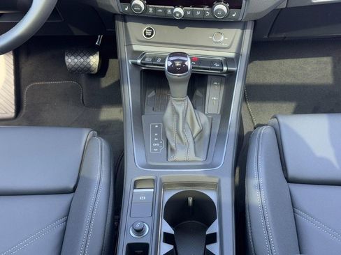 New 2025 Audi Q3 2.0T Premium image 10