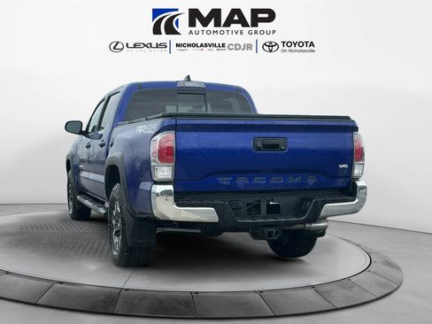 Used 2023 Toyota Tacoma TRD Off-Road image 3