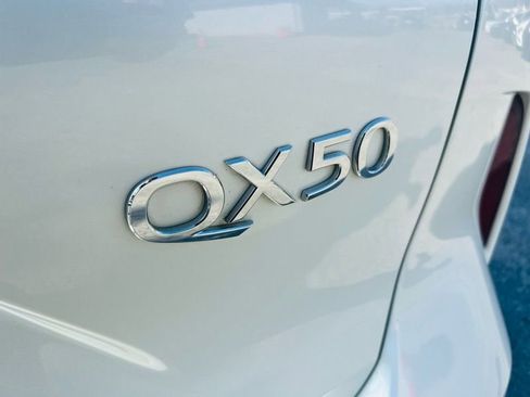 Used 2019 INFINITI QX50 Essential w/ Premium Heat Package image 15