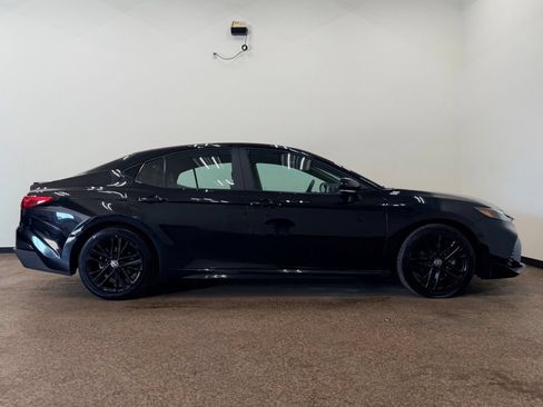 Used 2025 Toyota Camry SE FWD image 7