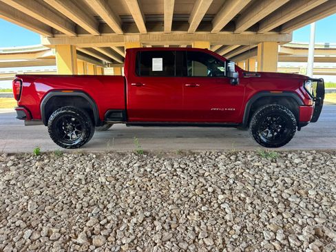 Used 2022 GMC Sierra 2500 AT4 w/ AT4 Premium Plus Package AWD/4WD image 2