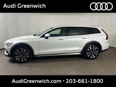 Used 2020 Volvo V60 T5 Cross Country w/ Protection Package Premier AWD/4WD image 4