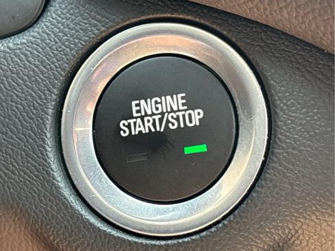Certified 2023 Chevrolet Equinox LT AWD/4WD image 17