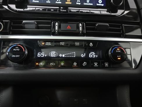 Used 2024 Nissan Pathfinder SL w/ SL Premium Package AWD/4WD image 31
