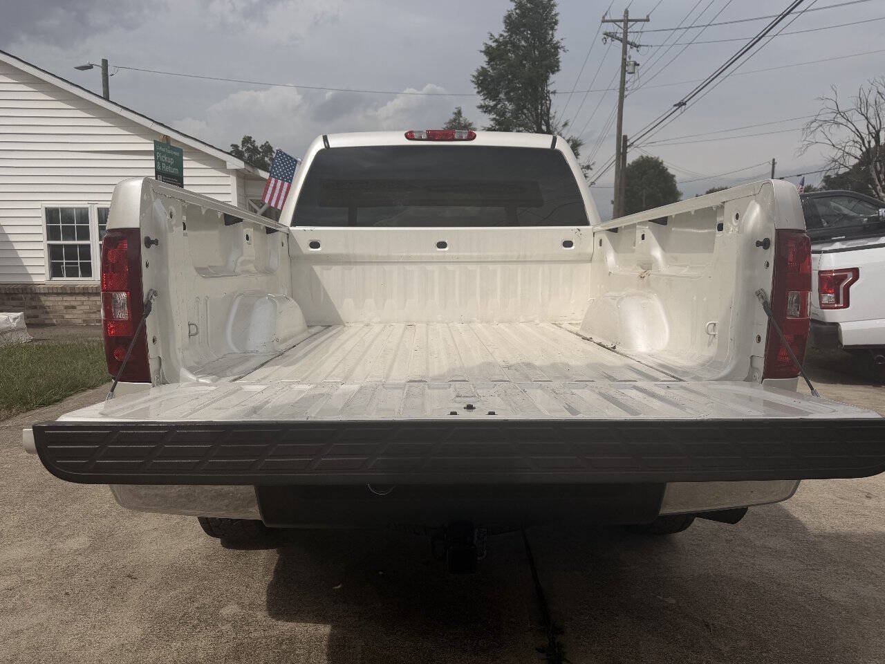 Used 2011 Chevrolet Silverado 1500 LT w/ All-Star Edition AWD/4WD image 8
