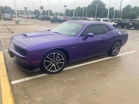 Used 2023 Dodge Challenger R/T w/ Cold Weather Group RWD image 1