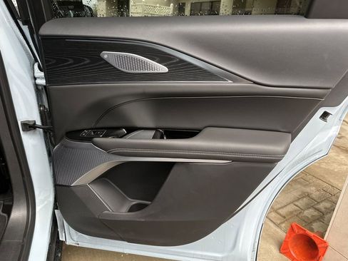 New 2026 Cadillac Lyriq V image 31