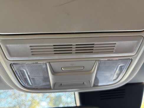 Used 2018 Honda Accord LX image 18