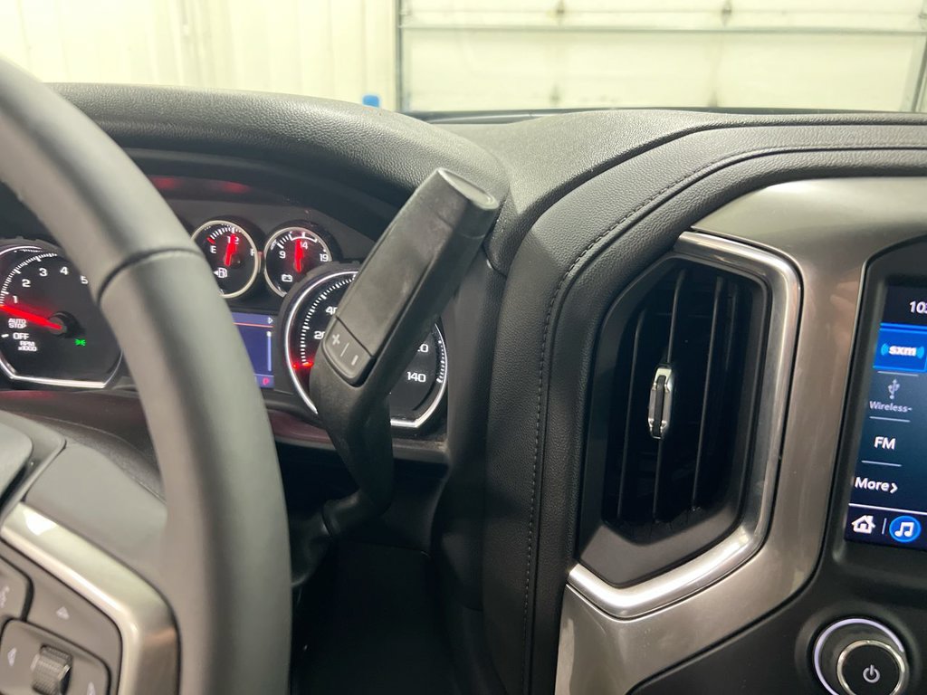 Used 2022 Chevrolet Silverado 1500 RST AWD/4WD image 17