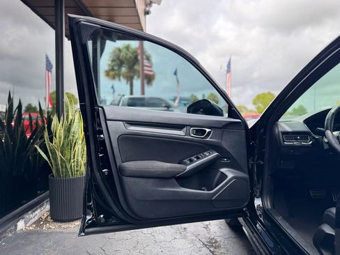 Used 2025 Honda Civic Sport image 27