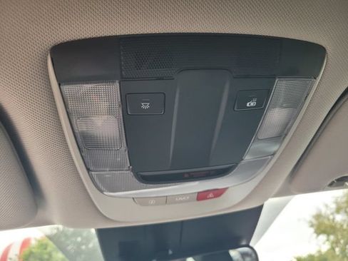 Used 2022 Kia Sorento S FWD image 21