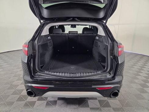 Used 2020 Alfa Romeo Stelvio Ti w/ Active Blind Spot Package AWD/4WD image 28