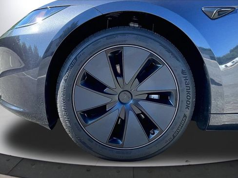 Used 2025 Tesla Model 3 Long Range RWD image 32
