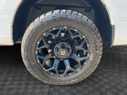 Used 2023 RAM 1500 Tradesman w/ Chrome Appearance Group AWD/4WD image 34