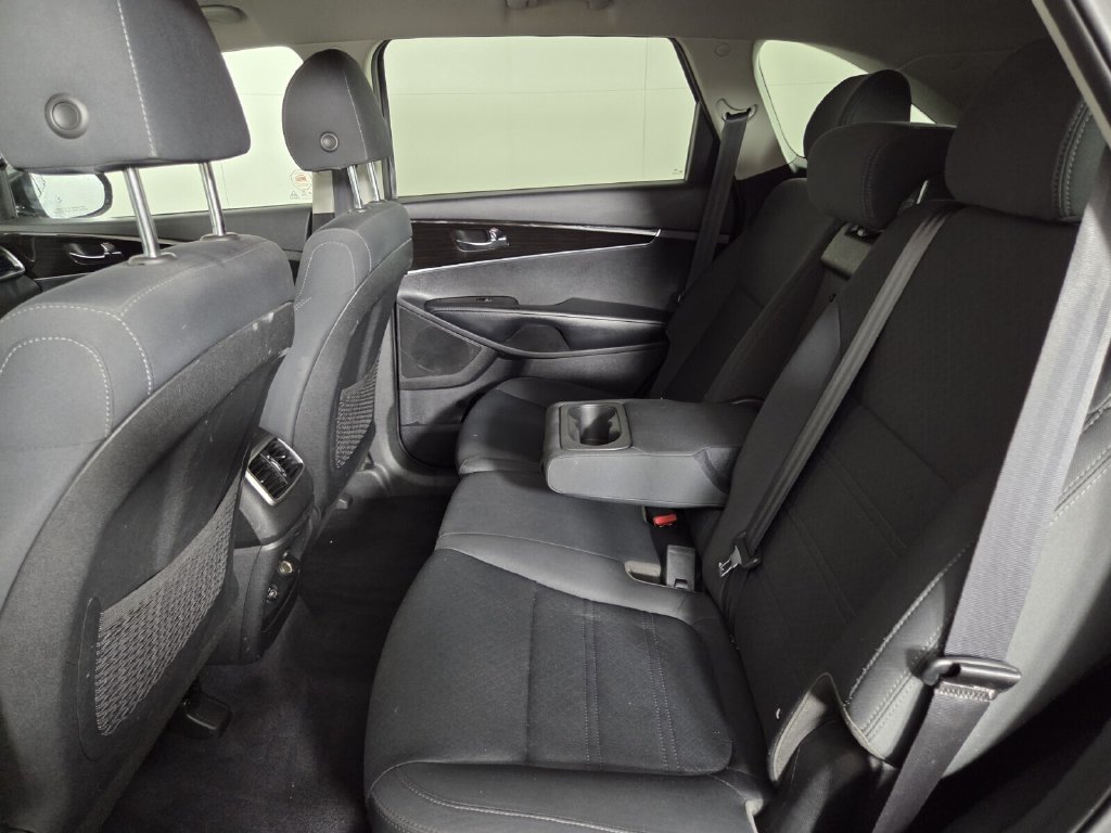 Used 2020 Kia Sorento LX w/ LX I4 Convenience Package FWD image 21