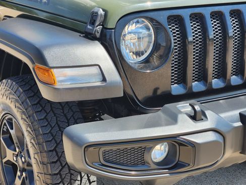 Used 2022 Jeep Wrangler Unlimited Sport AWD/4WD image 12