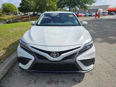 Used 2024 Toyota Camry SE image 8