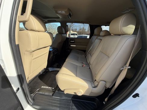 Used 2019 Toyota Sequoia Limited image 15