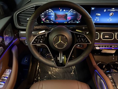 New 2026 Mercedes-Benz GLS 450 4MATIC image 13