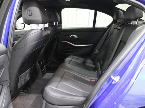 Used 2023 BMW 330i Sedan w/ M Sport Package image 25