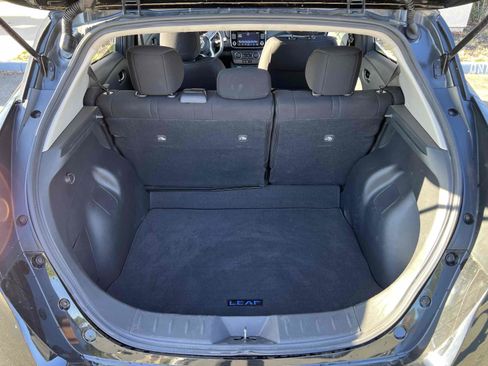 Used 2023 Nissan Leaf S image 10