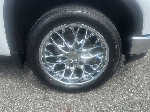 Used 2024 GMC Sierra 1500 Pro w/ Pro Value Package AWD/4WD image 4